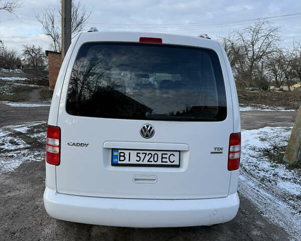 Белый Фольксваген Кадди, объемом двигателя 1.6 л и пробегом 161 тыс. км за 11700 $, фото 5 на Automoto.ua