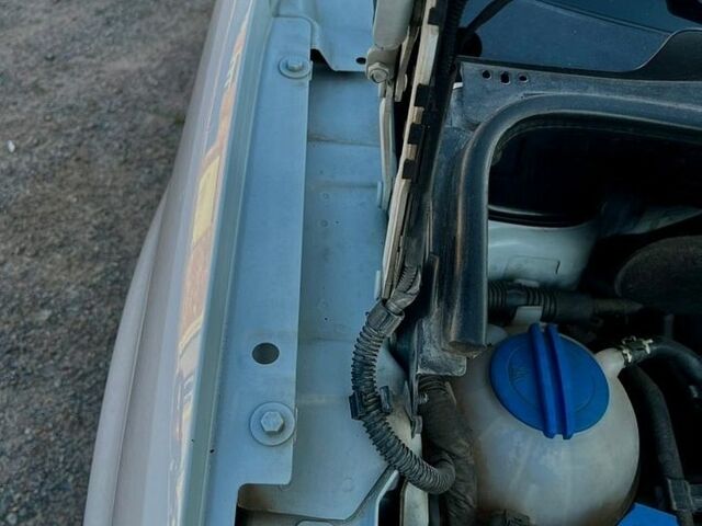 Білий Фольксваген Кадді, об'ємом двигуна 1.6 л та пробігом 150 тис. км за 13500 $, фото 23 на Automoto.ua