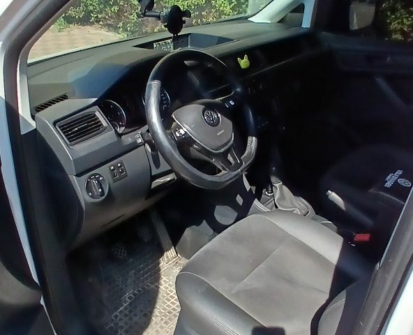 Белый Фольксваген Кадди, объемом двигателя 1.6 л и пробегом 270 тыс. км за 12400 $, фото 4 на Automoto.ua