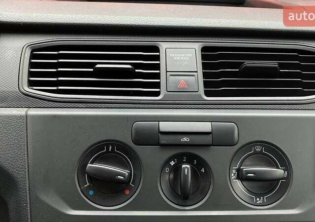 Белый Фольксваген Кадди, объемом двигателя 1.97 л и пробегом 142 тыс. км за 11700 $, фото 19 на Automoto.ua