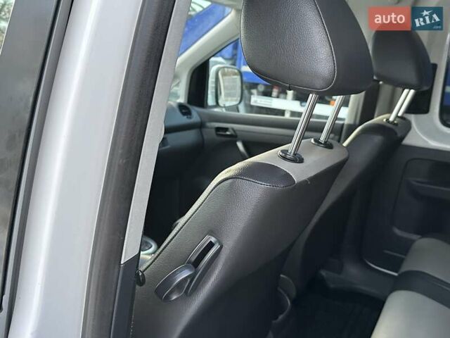 Белый Фольксваген Кадди, объемом двигателя 1.6 л и пробегом 272 тыс. км за 12200 $, фото 109 на Automoto.ua