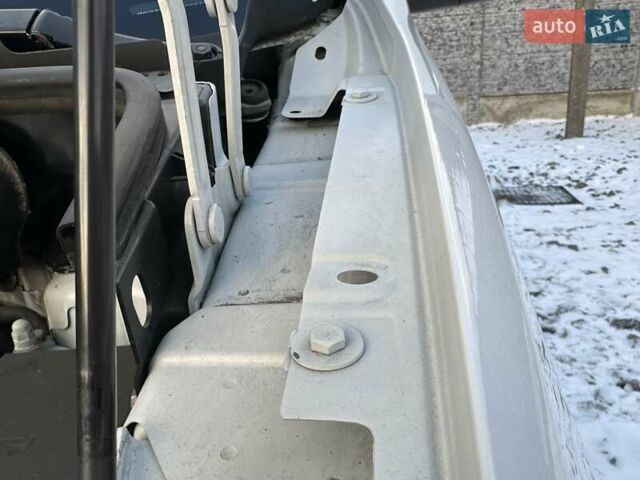 Белый Фольксваген Кадди, объемом двигателя 1.6 л и пробегом 272 тыс. км за 12200 $, фото 125 на Automoto.ua