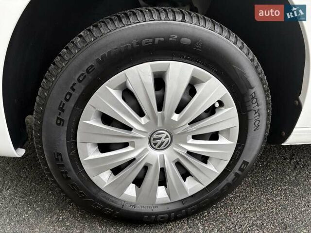 Белый Фольксваген Кадди, объемом двигателя 1.6 л и пробегом 237 тыс. км за 13200 $, фото 10 на Automoto.ua