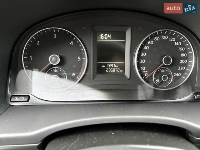 Белый Фольксваген Кадди, объемом двигателя 1.6 л и пробегом 237 тыс. км за 13200 $, фото 15 на Automoto.ua