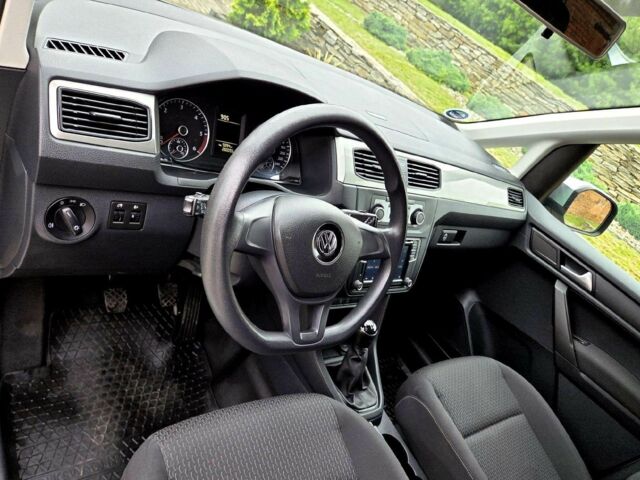 Білий Фольксваген Кадді, об'ємом двигуна 2 л та пробігом 280 тис. км за 8000 $, фото 8 на Automoto.ua