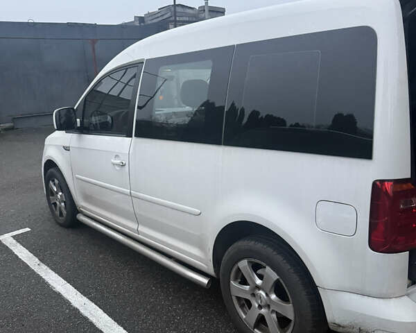 Белый Фольксваген Кадди, объемом двигателя 1.97 л и пробегом 212 тыс. км за 14000 $, фото 8 на Automoto.ua