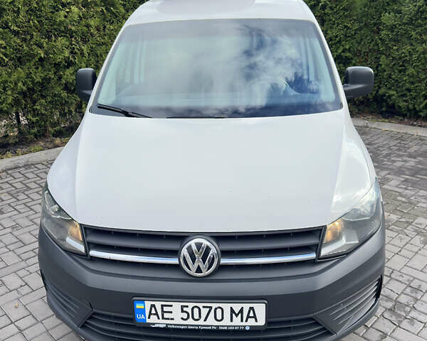 Белый Фольксваген Кадди, объемом двигателя 1.97 л и пробегом 316 тыс. км за 11111 $, фото 5 на Automoto.ua