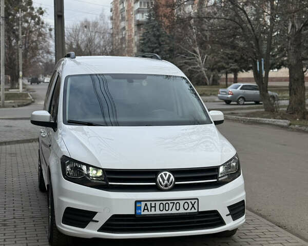 Белый Фольксваген Кадди, объемом двигателя 1.97 л и пробегом 240 тыс. км за 16900 $, фото 3 на Automoto.ua