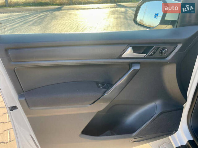 Білий Фольксваген Кадді, об'ємом двигуна 1.97 л та пробігом 360 тис. км за 13200 $, фото 12 на Automoto.ua