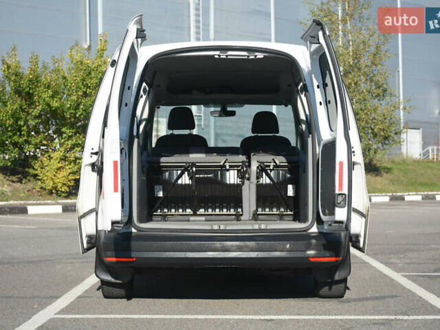 Белый Фольксваген Кадди, объемом двигателя 1.97 л и пробегом 204 тыс. км за 11200 $, фото 21 на Automoto.ua