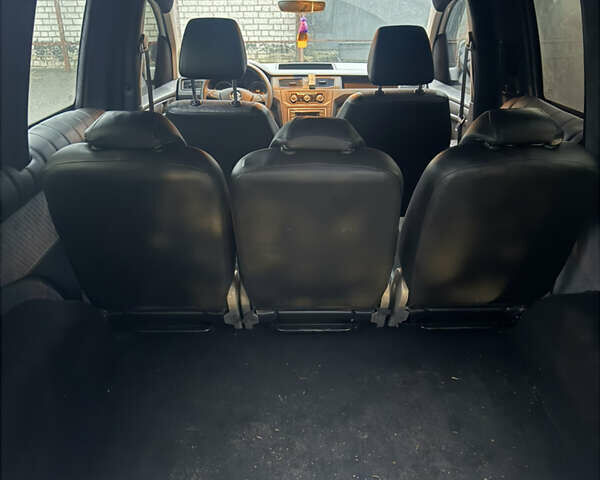 Белый Фольксваген Кадди, объемом двигателя 1.97 л и пробегом 212 тыс. км за 14000 $, фото 11 на Automoto.ua