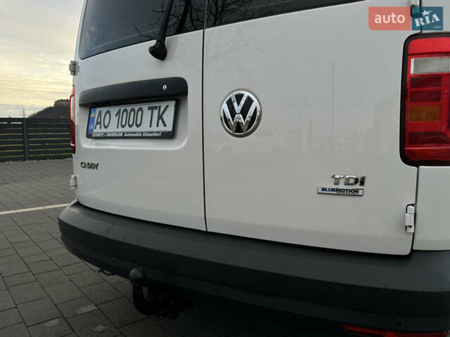 Белый Фольксваген Кадди, объемом двигателя 2 л и пробегом 260 тыс. км за 11500 $, фото 15 на Automoto.ua