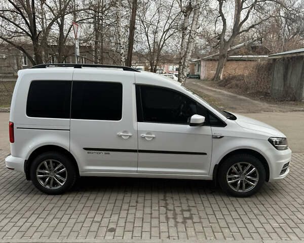 Белый Фольксваген Кадди, объемом двигателя 1.97 л и пробегом 240 тыс. км за 16900 $, фото 7 на Automoto.ua