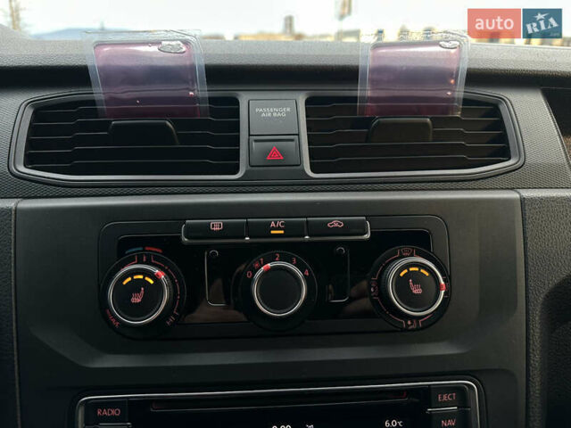 Белый Фольксваген Кадди, объемом двигателя 2 л и пробегом 260 тыс. км за 11500 $, фото 26 на Automoto.ua