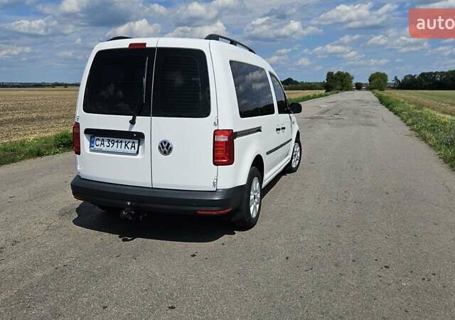 Белый Фольксваген Кадди, объемом двигателя 1.6 л и пробегом 248 тыс. км за 13500 $, фото 4 на Automoto.ua
