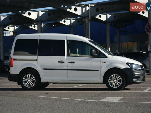 Белый Фольксваген Кадди, объемом двигателя 1.97 л и пробегом 204 тыс. км за 11200 $, фото 6 на Automoto.ua