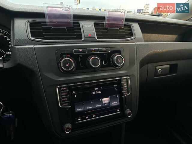 Белый Фольксваген Кадди, объемом двигателя 2 л и пробегом 260 тыс. км за 11500 $, фото 23 на Automoto.ua