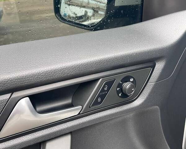 Білий Фольксваген Кадді, об'ємом двигуна 1.97 л та пробігом 282 тис. км за 14999 $, фото 9 на Automoto.ua