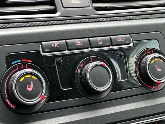 Білий Фольксваген Кадді, об'ємом двигуна 2 л та пробігом 191 тис. км за 9000 $, фото 9 на Automoto.ua