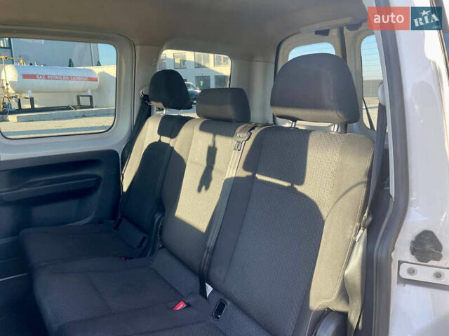 Білий Фольксваген Кадді, об'ємом двигуна 1.97 л та пробігом 360 тис. км за 13200 $, фото 16 на Automoto.ua