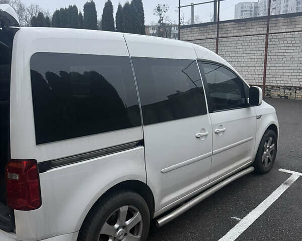 Белый Фольксваген Кадди, объемом двигателя 1.97 л и пробегом 212 тыс. км за 14000 $, фото 10 на Automoto.ua