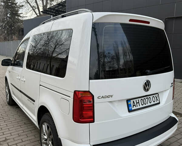 Белый Фольксваген Кадди, объемом двигателя 1.97 л и пробегом 240 тыс. км за 16900 $, фото 11 на Automoto.ua