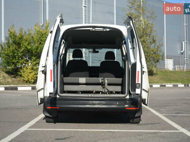 Белый Фольксваген Кадди, объемом двигателя 1.97 л и пробегом 204 тыс. км за 11200 $, фото 20 на Automoto.ua