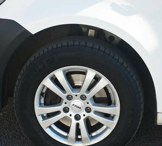 Белый Фольксваген Кадди, объемом двигателя 1.97 л и пробегом 204 тыс. км за 11200 $, фото 24 на Automoto.ua