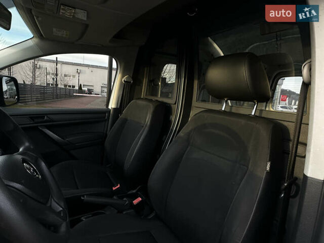 Белый Фольксваген Кадди, объемом двигателя 2 л и пробегом 260 тыс. км за 11500 $, фото 32 на Automoto.ua