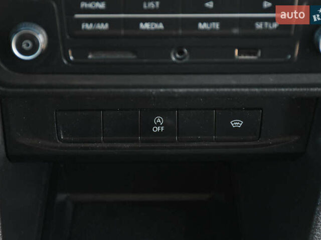 Белый Фольксваген Кадди, объемом двигателя 1.97 л и пробегом 204 тыс. км за 11200 $, фото 14 на Automoto.ua