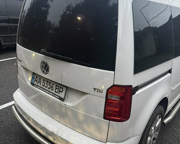 Белый Фольксваген Кадди, объемом двигателя 1.97 л и пробегом 212 тыс. км за 14000 $, фото 13 на Automoto.ua