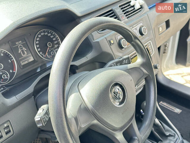 Белый Фольксваген Кадди, объемом двигателя 1.97 л и пробегом 316 тыс. км за 11111 $, фото 11 на Automoto.ua
