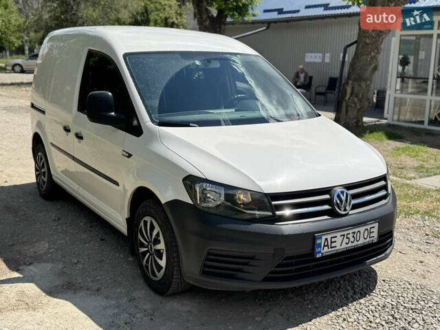 Белый Фольксваген Кадди, объемом двигателя 1.6 л и пробегом 216 тыс. км за 9900 $, фото 6 на Automoto.ua