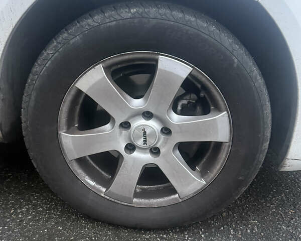 Белый Фольксваген Кадди, объемом двигателя 1.97 л и пробегом 212 тыс. км за 14000 $, фото 2 на Automoto.ua