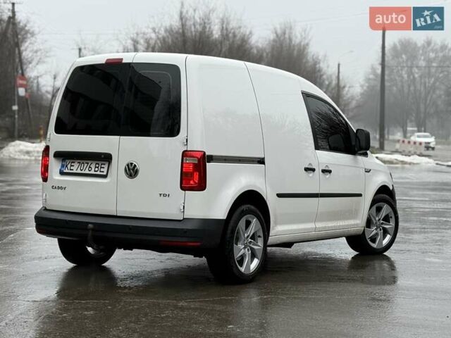 Белый Фольксваген Кадди, объемом двигателя 1.97 л и пробегом 300 тыс. км за 13000 $, фото 5 на Automoto.ua