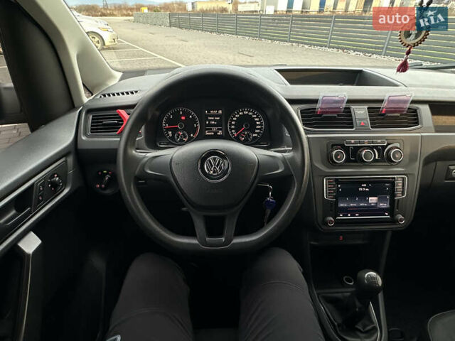 Белый Фольксваген Кадди, объемом двигателя 2 л и пробегом 260 тыс. км за 11500 $, фото 30 на Automoto.ua