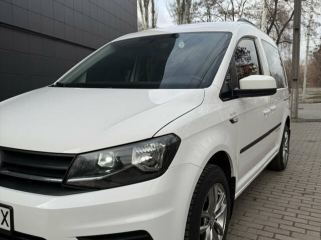 Белый Фольксваген Кадди, объемом двигателя 1.97 л и пробегом 240 тыс. км за 16900 $, фото 4 на Automoto.ua