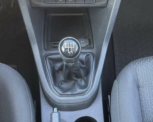 Білий Фольксваген Кадді, об'ємом двигуна 1.97 л та пробігом 228 тис. км за 13000 $, фото 20 на Automoto.ua