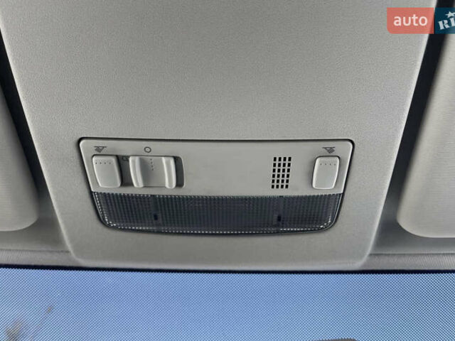 Білий Фольксваген Кадді, об'ємом двигуна 1.97 л та пробігом 228 тис. км за 13000 $, фото 21 на Automoto.ua