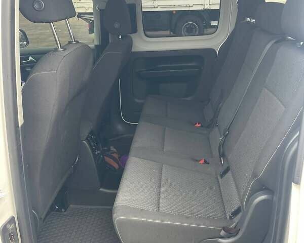 Білий Фольксваген Кадді, об'ємом двигуна 1.97 л та пробігом 282 тис. км за 14999 $, фото 6 на Automoto.ua