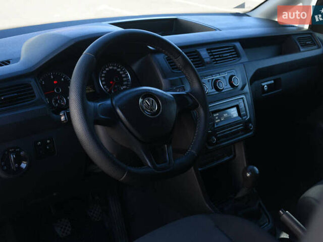 Белый Фольксваген Кадди, объемом двигателя 1.97 л и пробегом 204 тыс. км за 11200 $, фото 12 на Automoto.ua