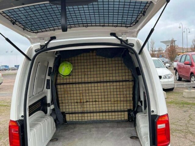 Білий Фольксваген Кадді, об'ємом двигуна 2 л та пробігом 191 тис. км за 9000 $, фото 6 на Automoto.ua