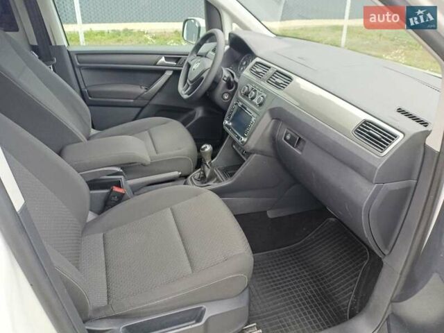 Білий Фольксваген Кадді, об'ємом двигуна 2 л та пробігом 254 тис. км за 13800 $, фото 1 на Automoto.ua