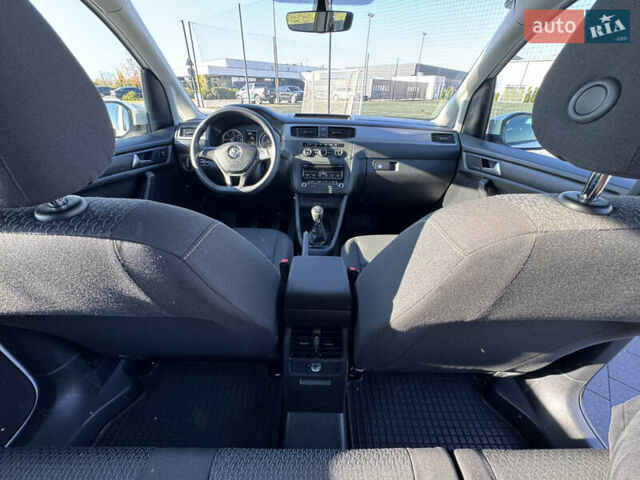 Белый Фольксваген Кадди, объемом двигателя 2 л и пробегом 265 тыс. км за 15800 $, фото 51 на Automoto.ua