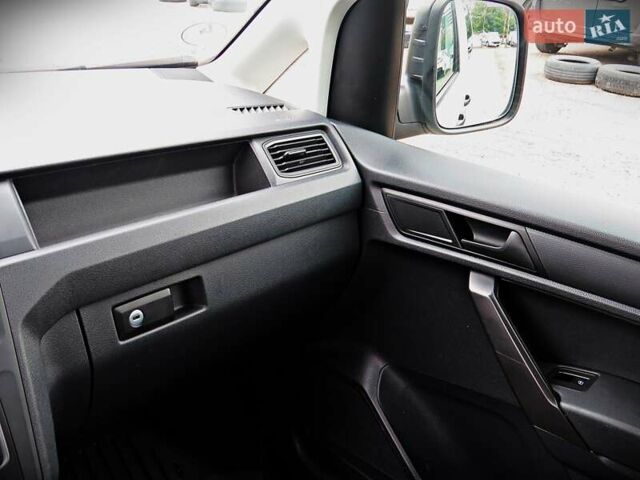 Белый Фольксваген Кадди, объемом двигателя 2 л и пробегом 173 тыс. км за 13500 $, фото 13 на Automoto.ua