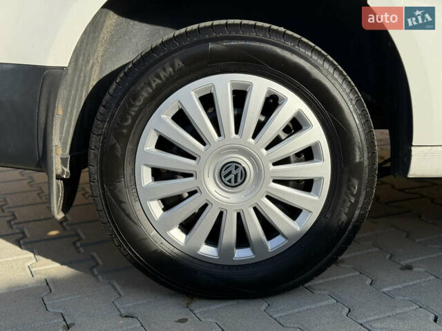 Белый Фольксваген Кадди, объемом двигателя 1.97 л и пробегом 209 тыс. км за 13900 $, фото 19 на Automoto.ua