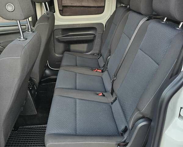 Белый Фольксваген Кадди, объемом двигателя 1.97 л и пробегом 184 тыс. км за 19950 $, фото 38 на Automoto.ua