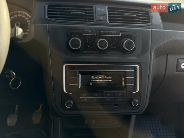 Белый Фольксваген Кадди, объемом двигателя 1.97 л и пробегом 209 тыс. км за 13900 $, фото 29 на Automoto.ua