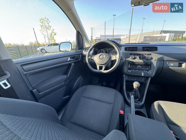 Белый Фольксваген Кадди, объемом двигателя 2 л и пробегом 265 тыс. км за 15800 $, фото 49 на Automoto.ua