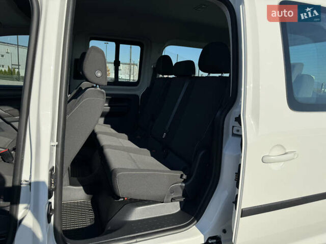 Белый Фольксваген Кадди, объемом двигателя 2 л и пробегом 265 тыс. км за 15800 $, фото 38 на Automoto.ua